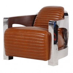 Un meuble Aviateur métal et cuir des plus rétros que ce fauteuil club Maison d’un Rêve… !